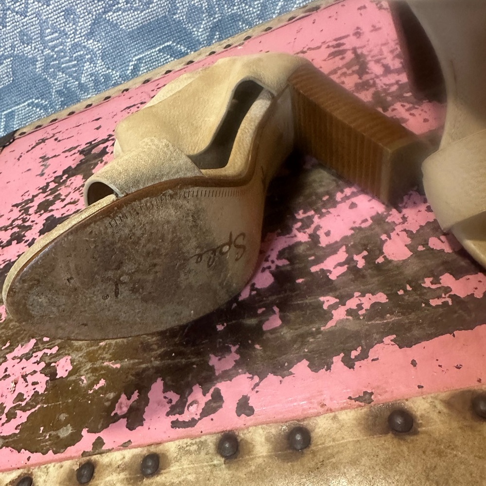 SPLENDID Tan leather “Jessa” heeled sandal sz 7.5 - Picture 9 of 12